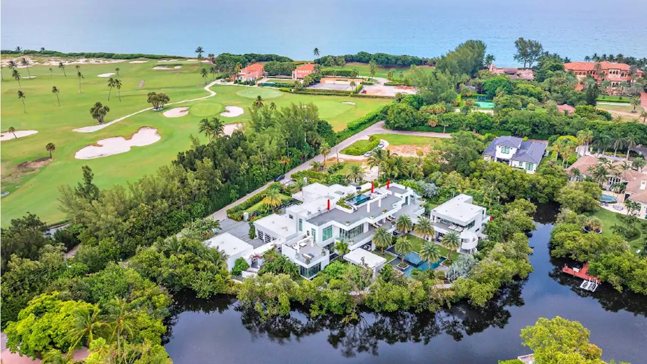 This $37 Million Modern Mansion Sits Next to One of Palm Beach’s Top Golf Courses