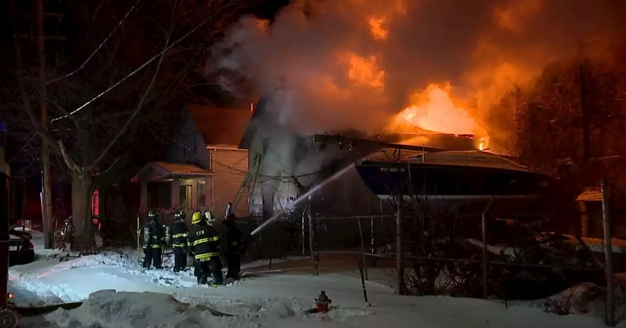 Firefighters battle vacant house fire on West 46th Street overnight