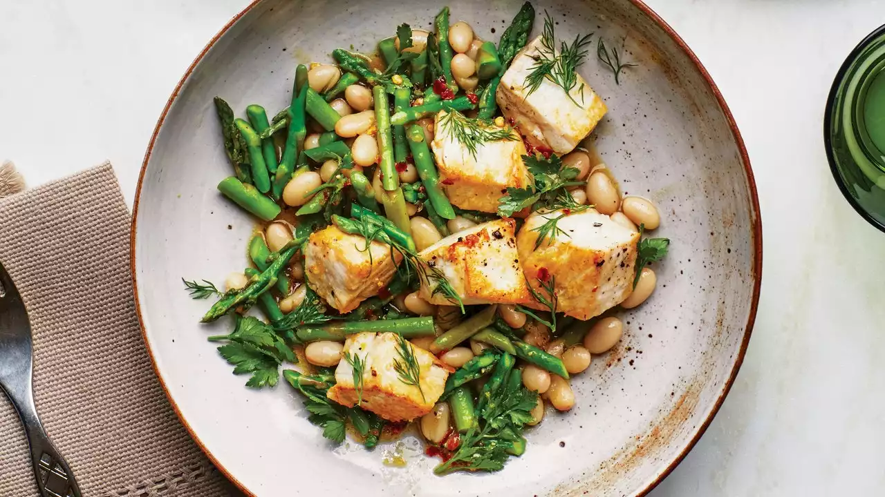 Swordfish With Asparagus and Beans