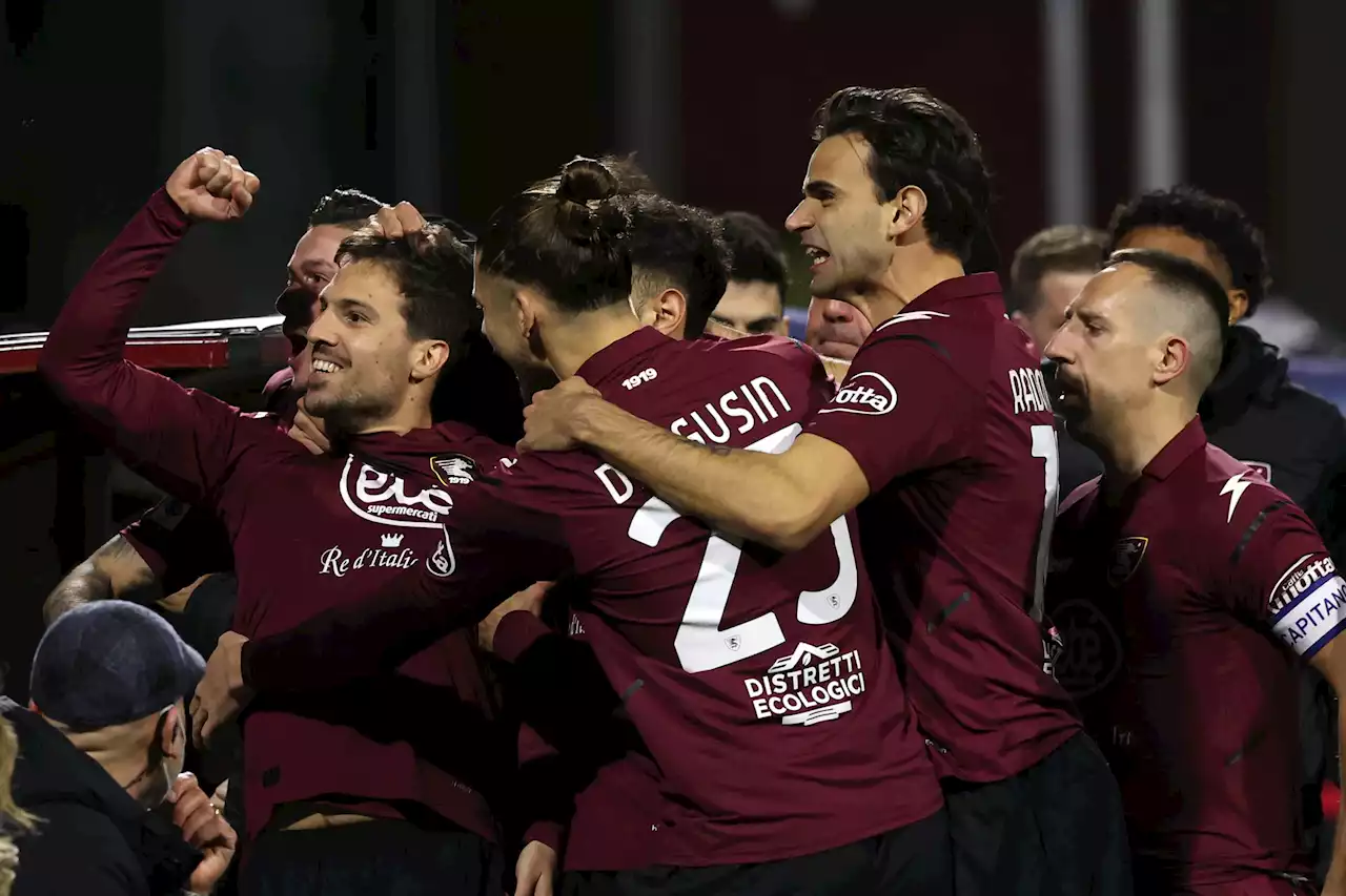 Salernitana-Spezia 2-2: Verdi, doppietta pazzesca su punizione ma non basta