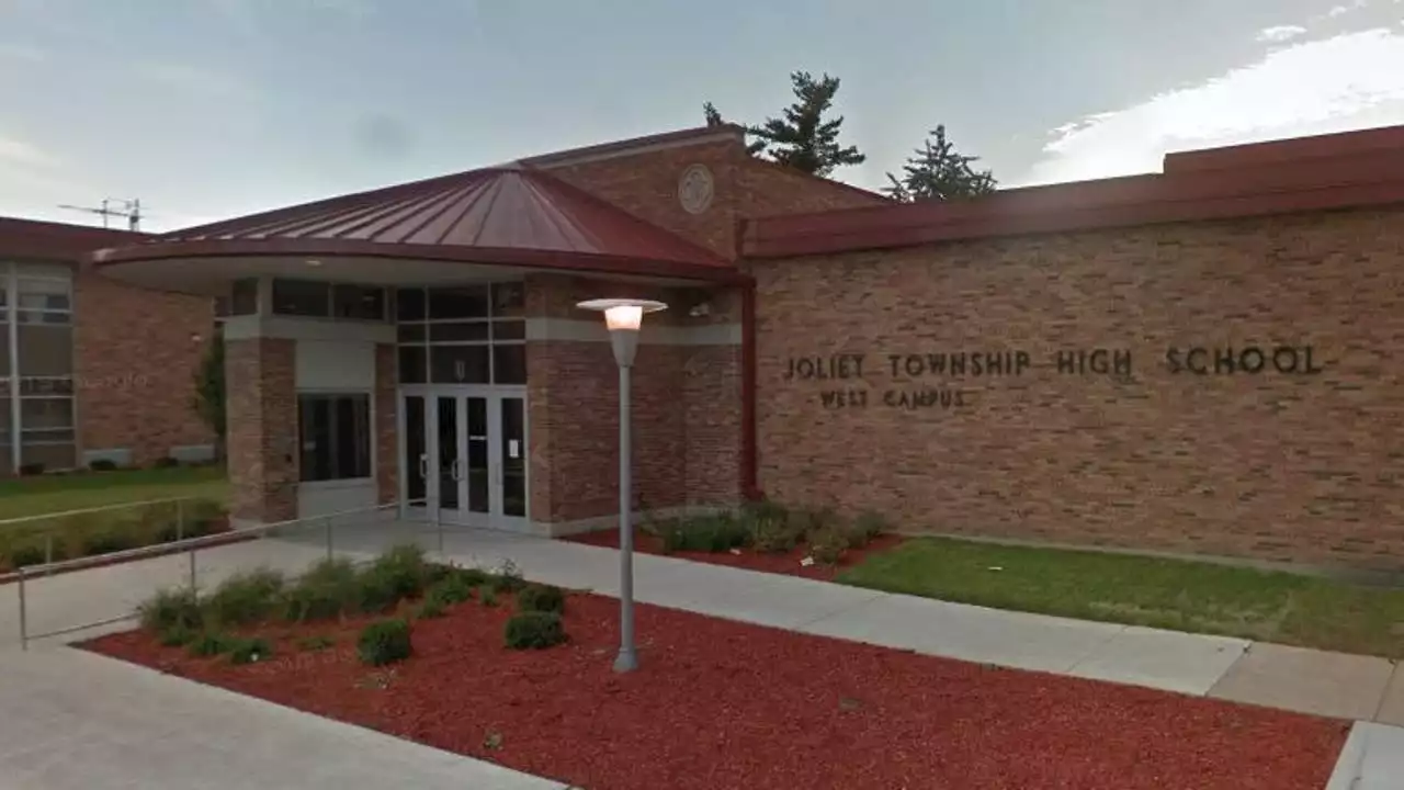 School shooting threat reported at Joliet West HS; police investigating