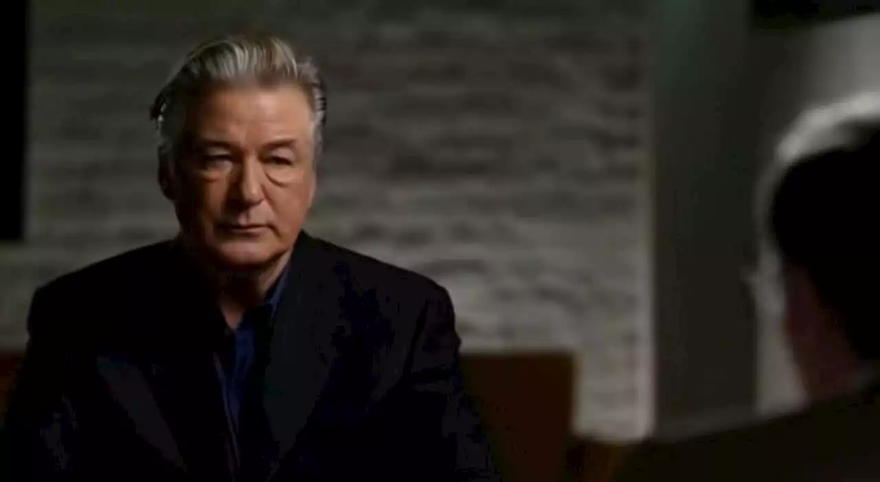 Alec Baldwin torna su un set per la prima volta dopo 'Rust' e la morte di Halyna Hutchins: «Strano effetto lavorare dopo quell'incidente»