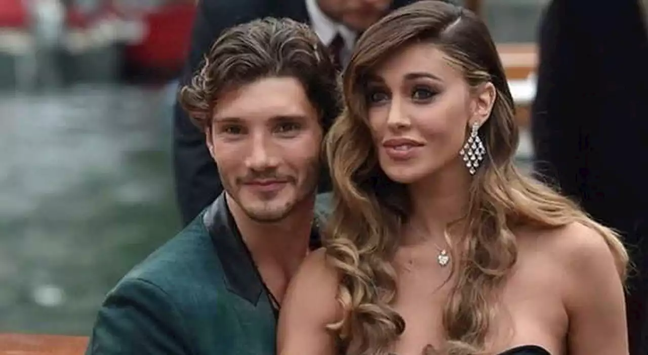 Belen e Stefano De Martino di nuovo insieme: cena a lume di candela