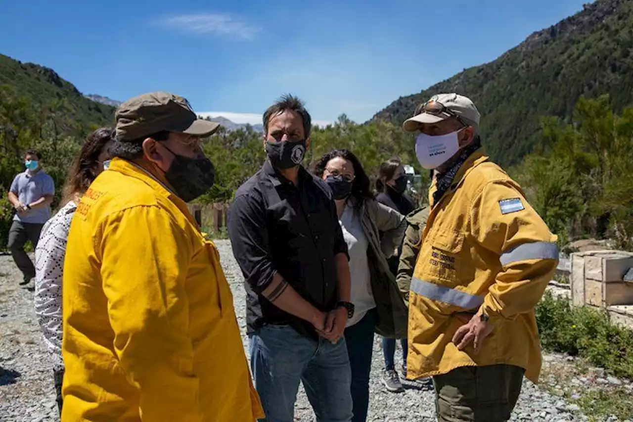 Juan Cabandié se sumó a la gira presidencial en Barbados, en medio de los incendios que golpean a varias provincias