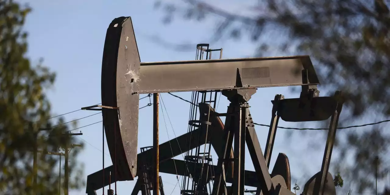 U.S. oil edges below $90 a barrel ahead of further Iran talks