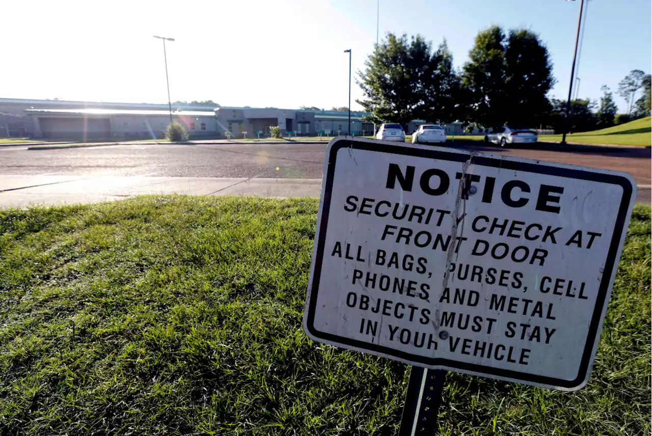 Judge issues contempt order over county jail in Mississippi