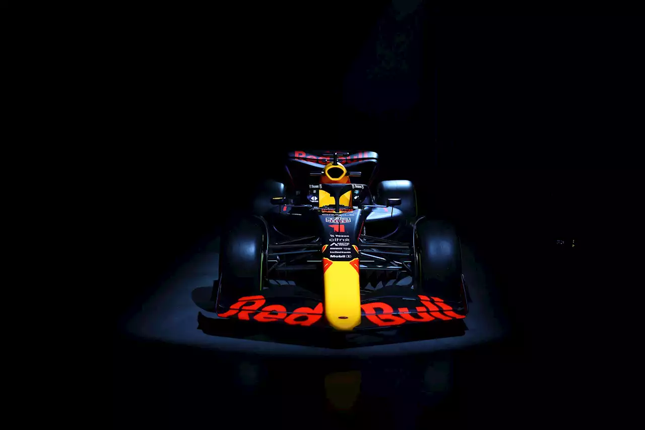 F1, la Oracle Red Bull presenta la nuova RB18