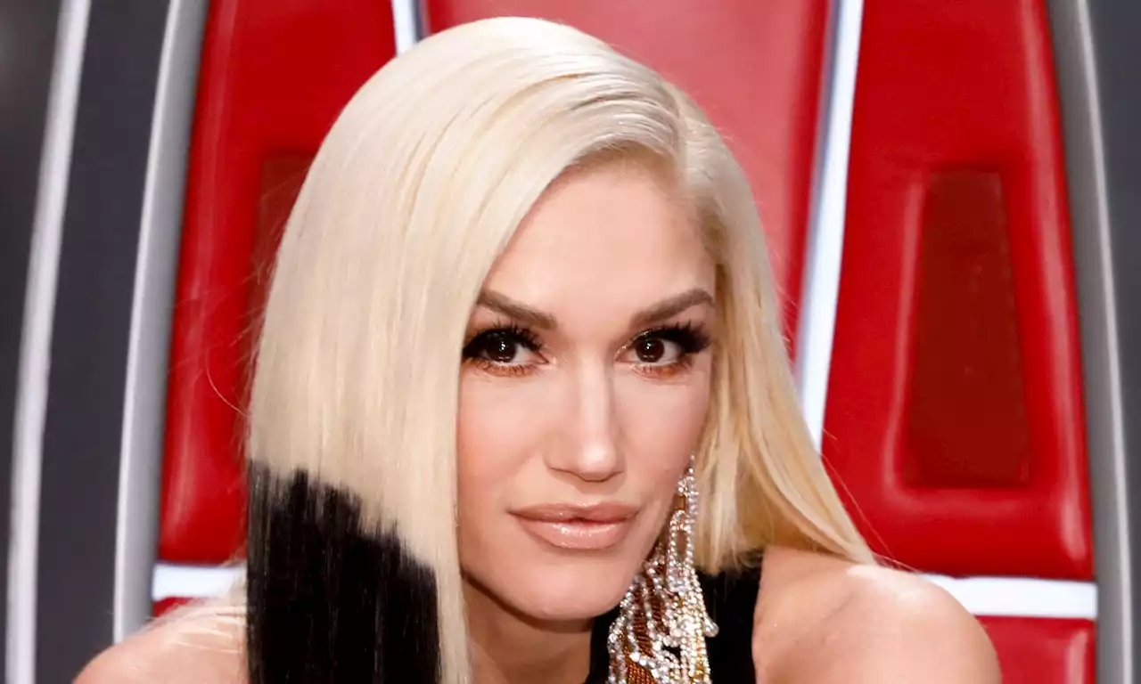 Gwen Stefani teases major 2022 plans as husband Blake Shelton brands them 'couple goals'