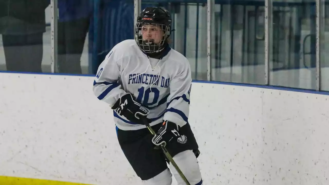 Girls Ice Hockey Top 5, Feb. 8: Big upset causes a shift