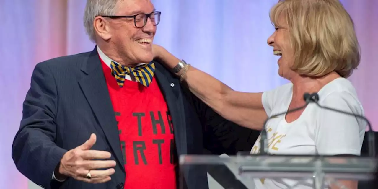 Tributes roll in for feted newsman John Honderich and politician Donald Johnston