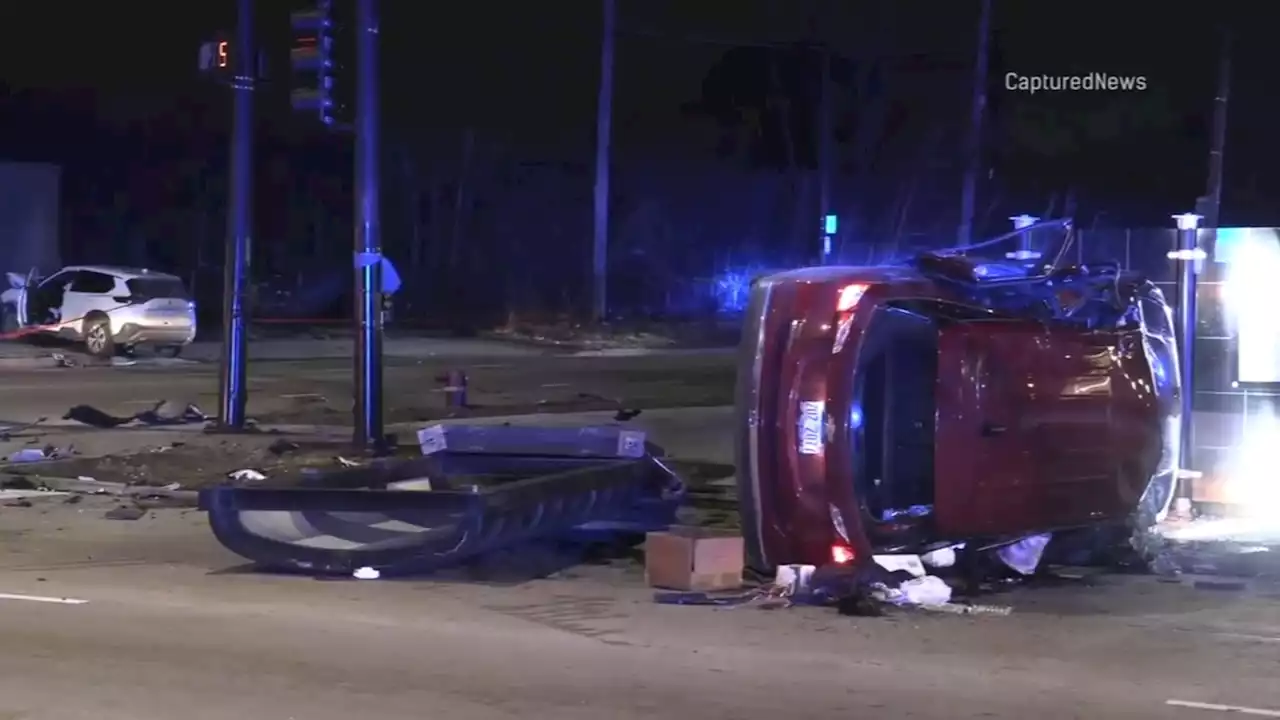 2 killed in Pullman hit-and-run crash, Chicago police say