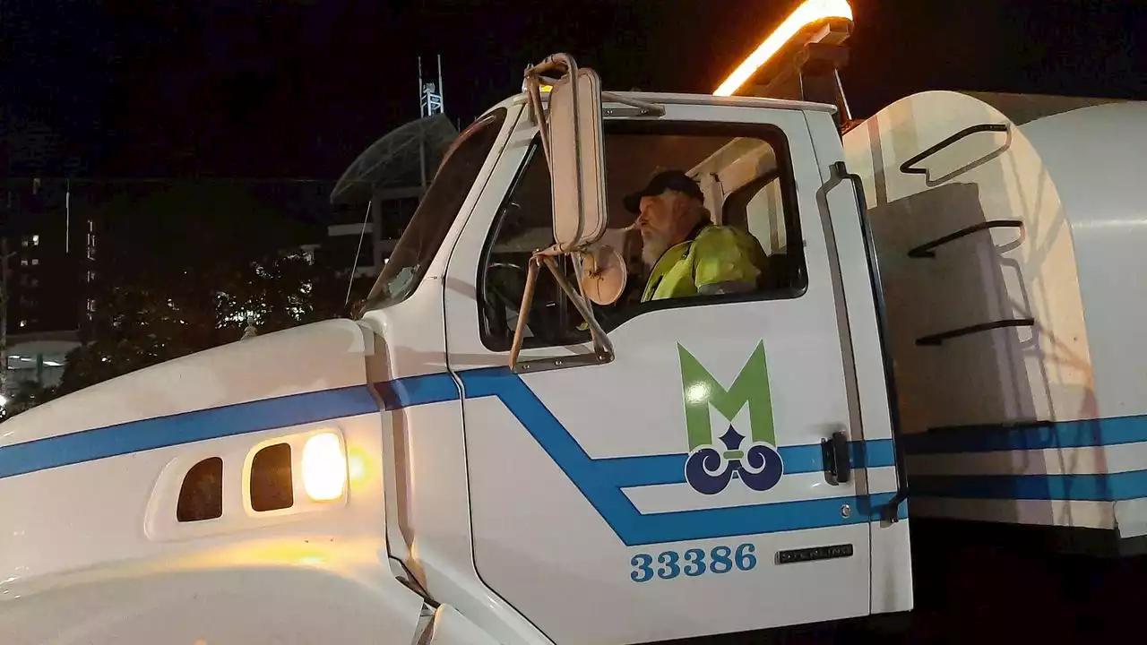 The parade is just the start for Mobile’s Mardi Gras cleanup crew