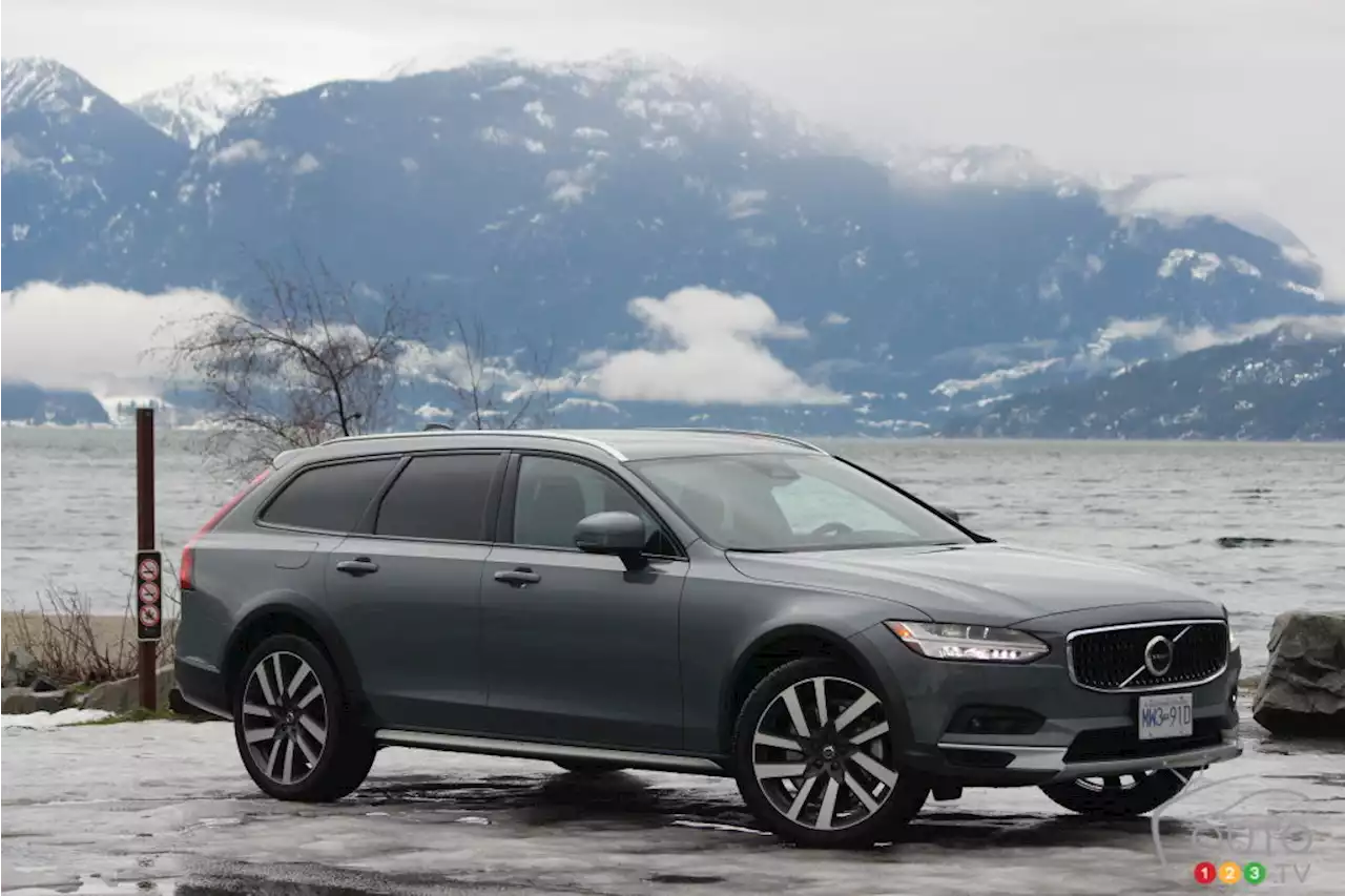 2022 Volvo V90 Cross Country Review | Car Reviews | Auto123