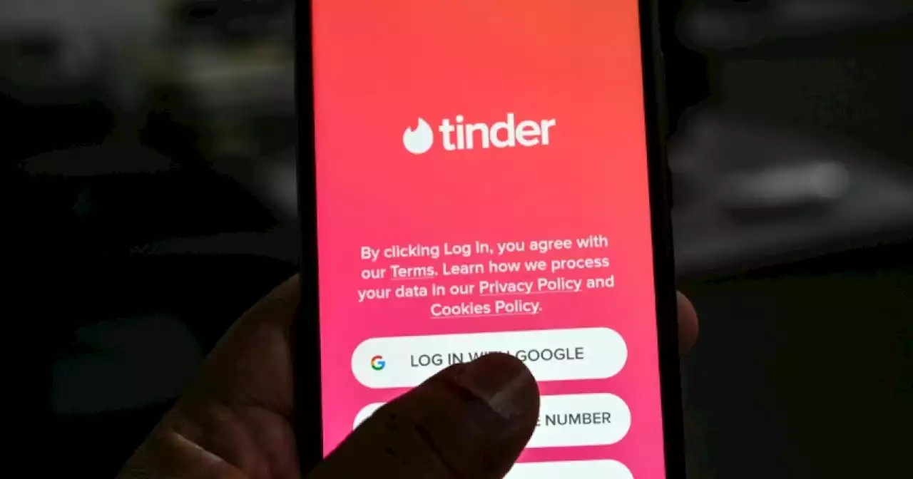Tinder lets users run background checks before dates