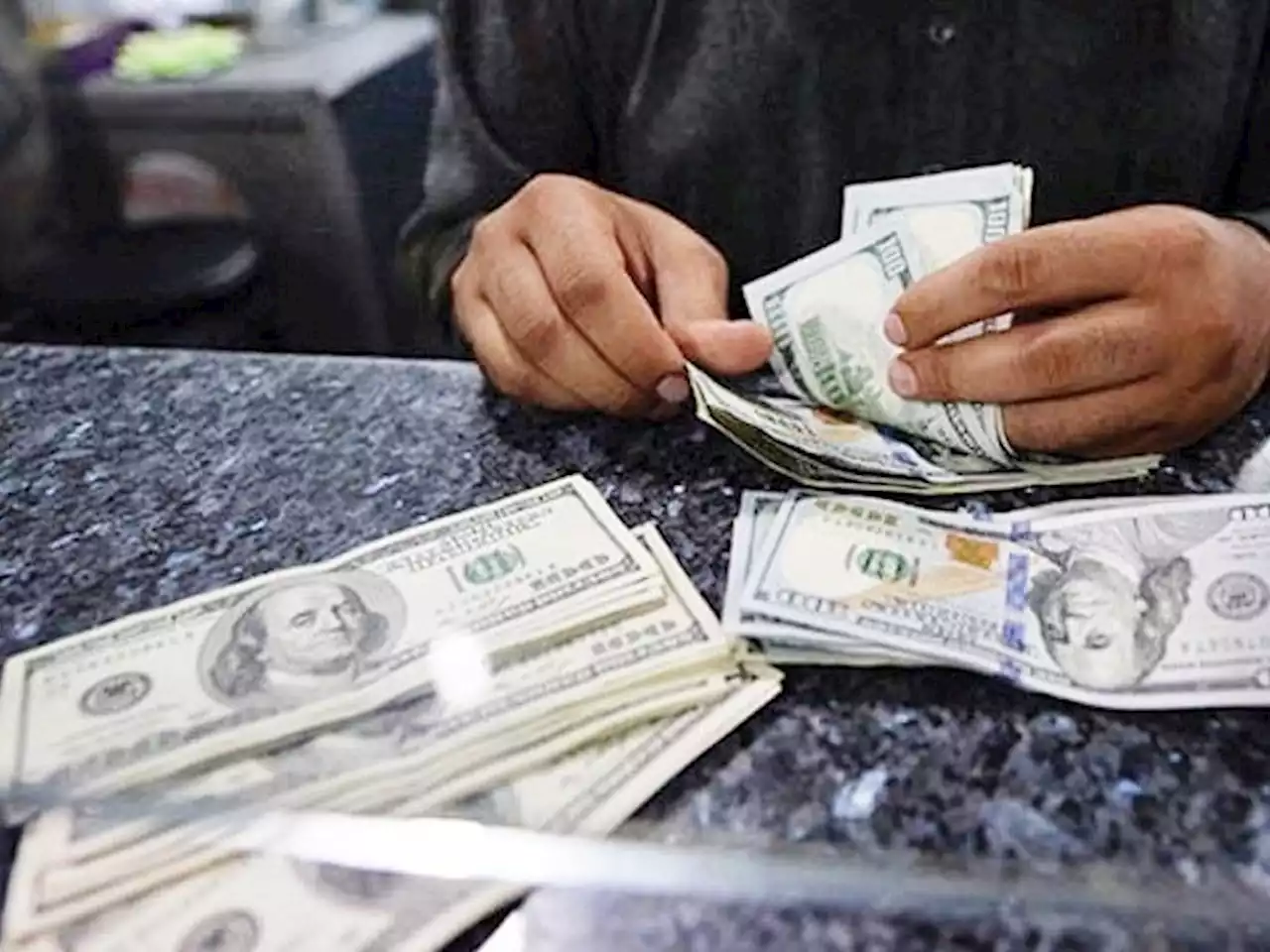 سال2022 میں ترسیلات زر20.1 ارب ڈالر تک پہنچ گئیں - ایکسپریس اردو