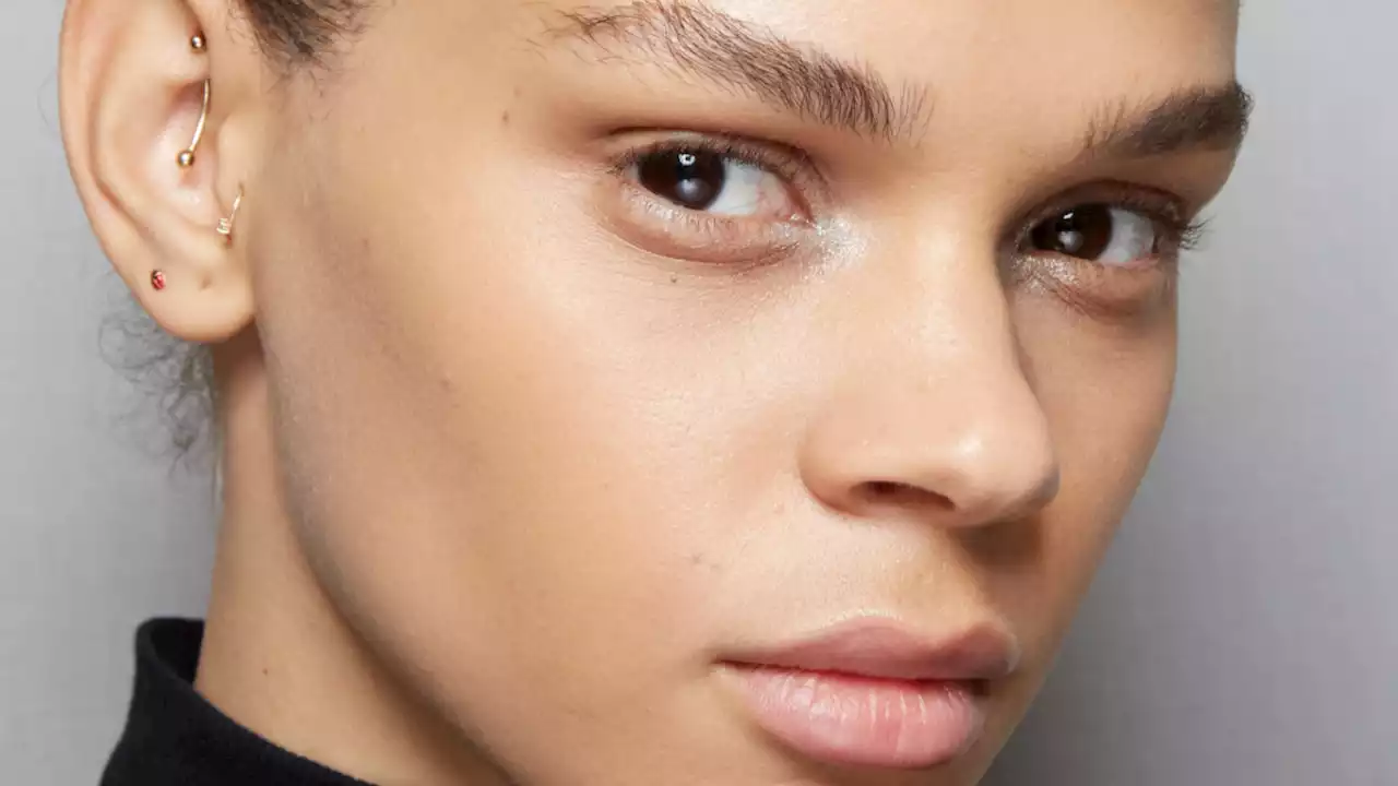 56 Stunning Beauty Looks From Paris Fashion Week