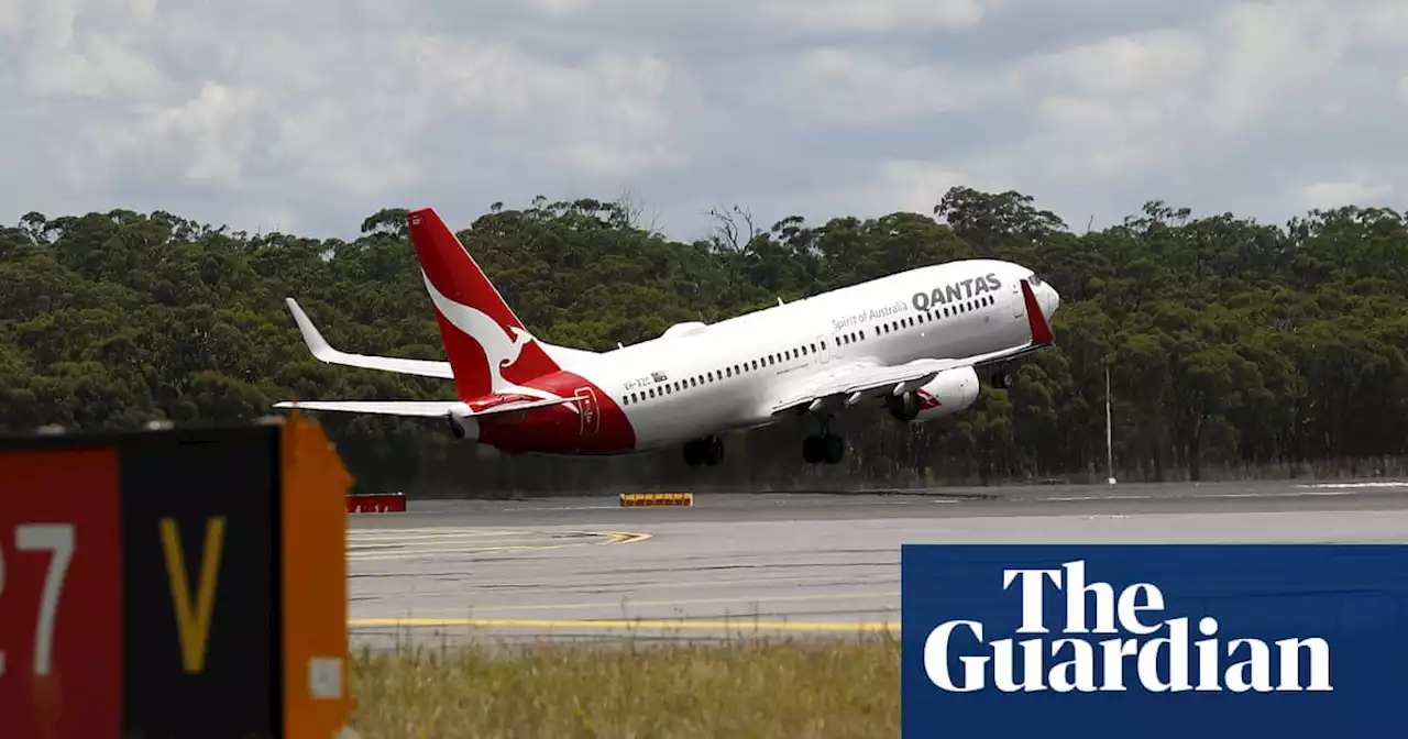 Turbulent times: Australian air fares predicted to soar as bans on Russian oil lift jet fuel prices