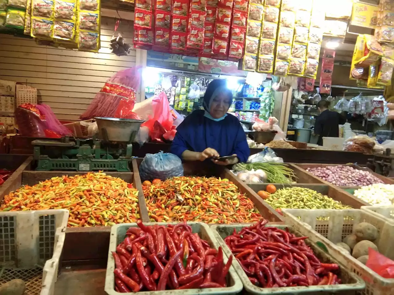 Bu, Ibu, Harga Bahan Pokok di Surabaya Merangkak Naik Jelang Ramadan