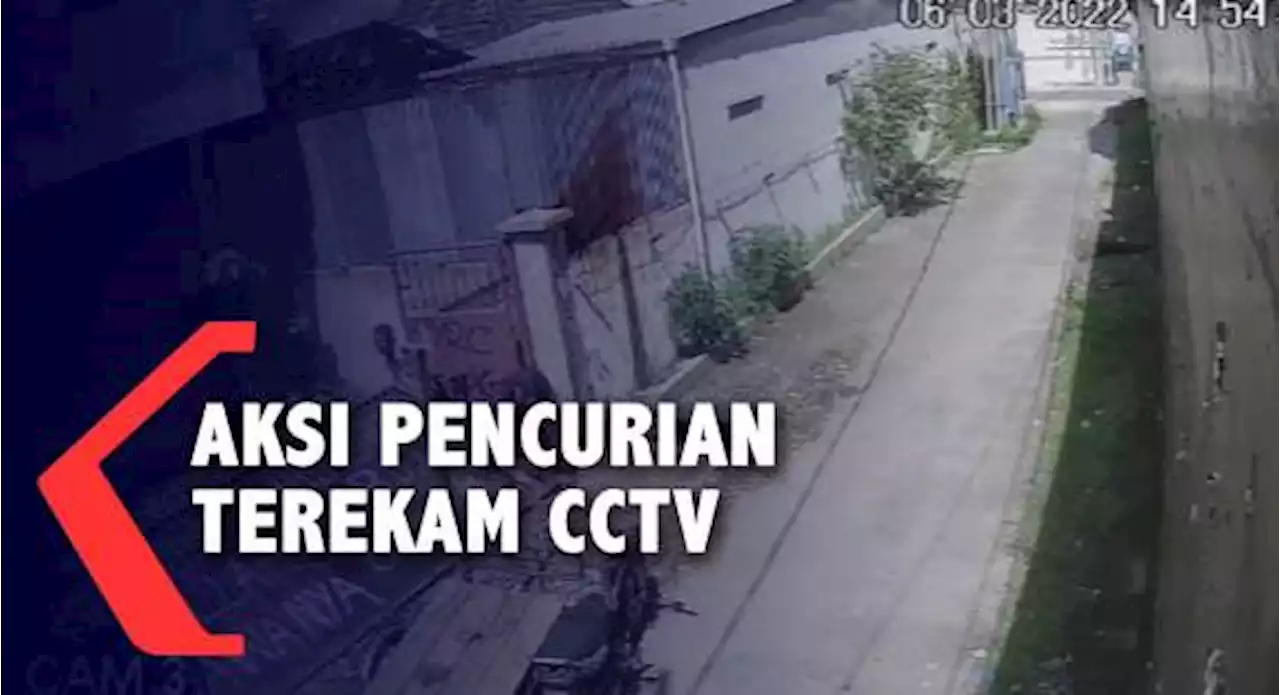 Aksi pencurian Pagar besi Rumah Kosong Terekam CCTV