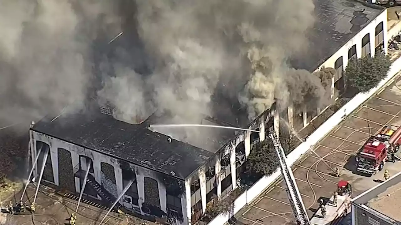 WATCH: 2-Alarm Fire Burning Through Vacant Building in North Dallas