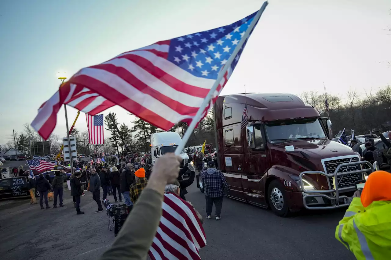 Rising gas prices cost D.C. convoy truckers over $210 in fuel daily