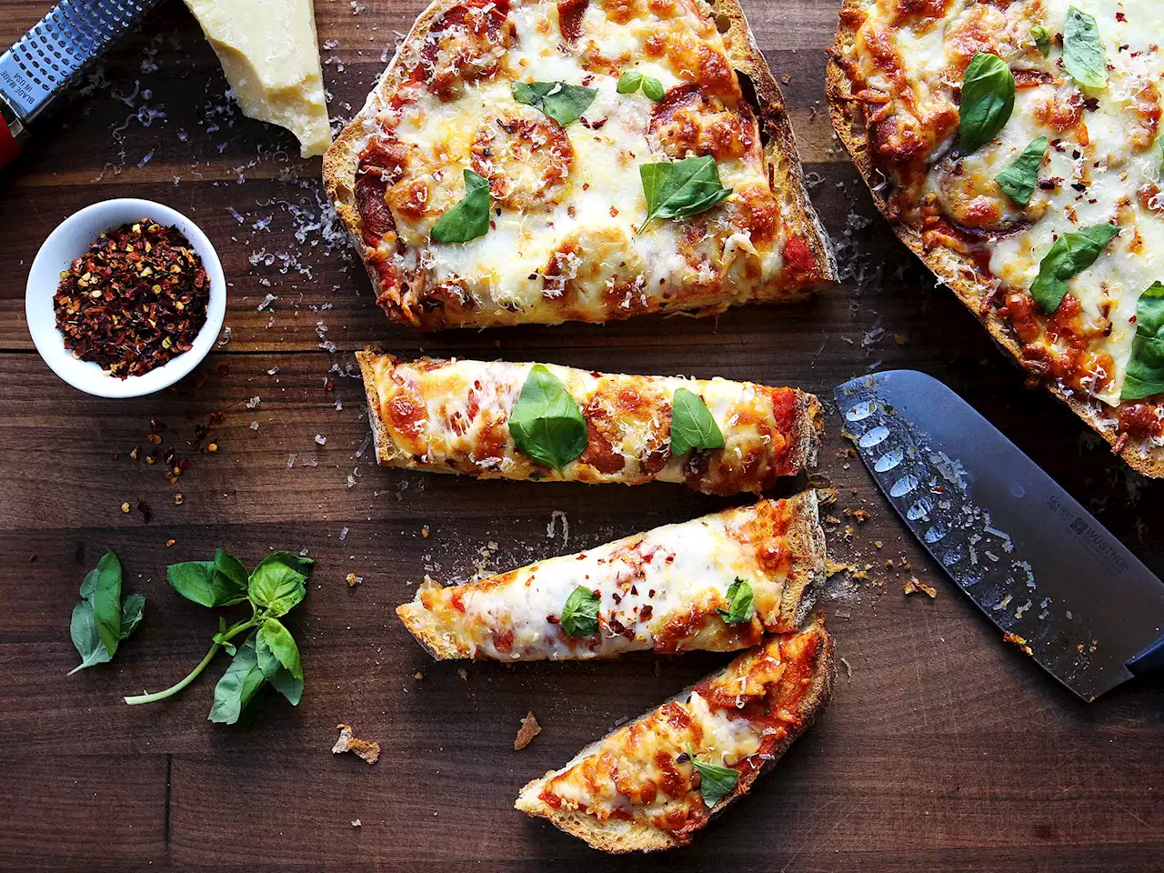 Turn that old bread into pizza in less than 30 minutes