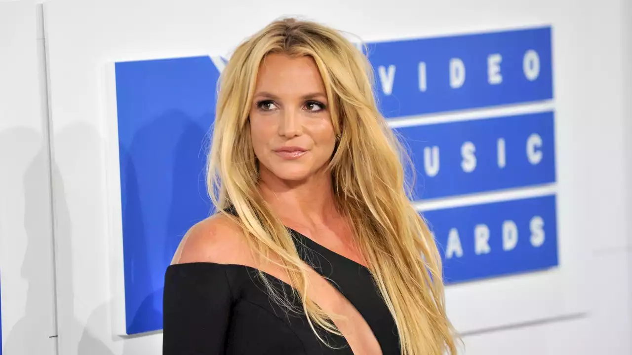 Britney Spears Says Her 3D Nail Charms Help With Her Social Anxiety