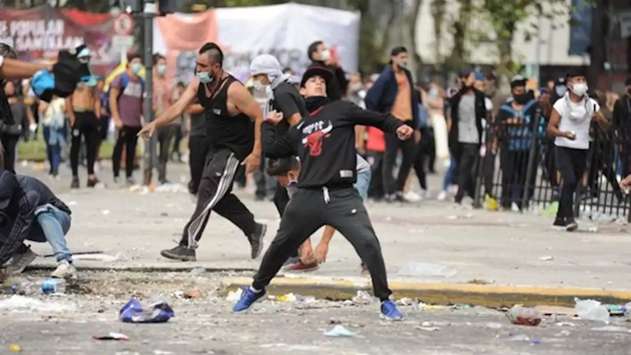 Incidentes en el Congreso en la marcha contra el acuerdo con el FMI