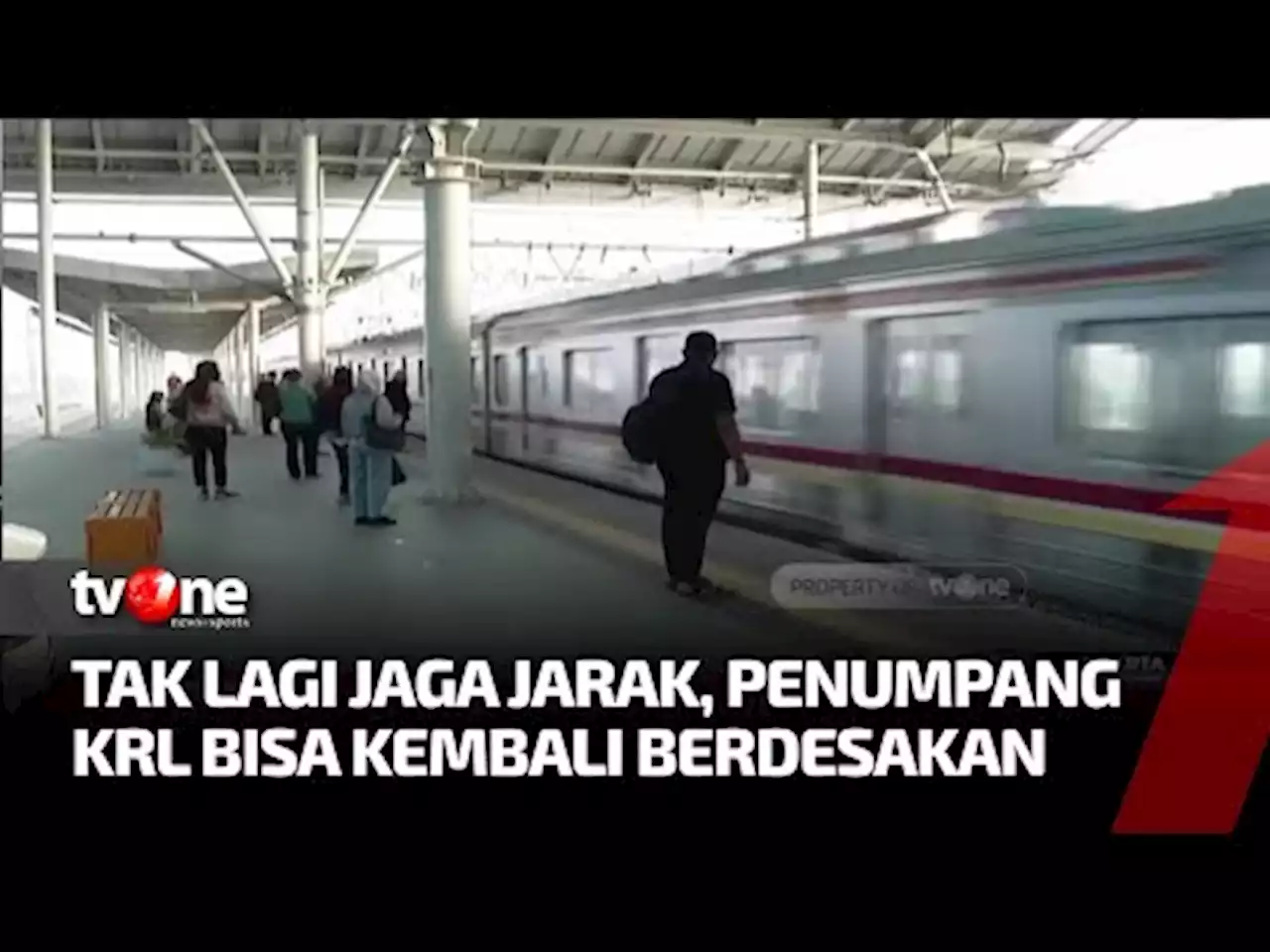 Tak Lagi Jaga Jarak di KRL, Sebagian Penumpang Masih Merasa Takut - tvOne