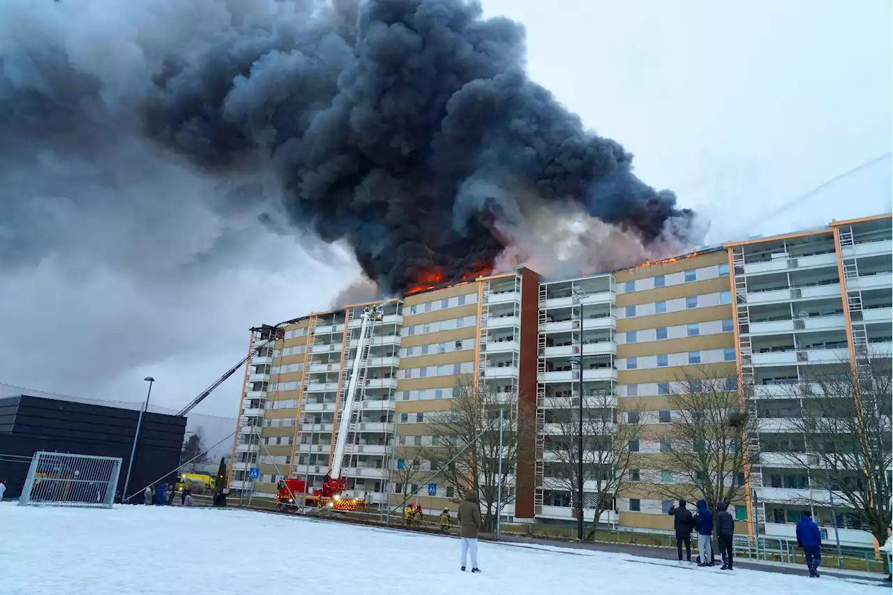 Over 300 beboere står uten bolig etter boligblokk-brannen i Drammen