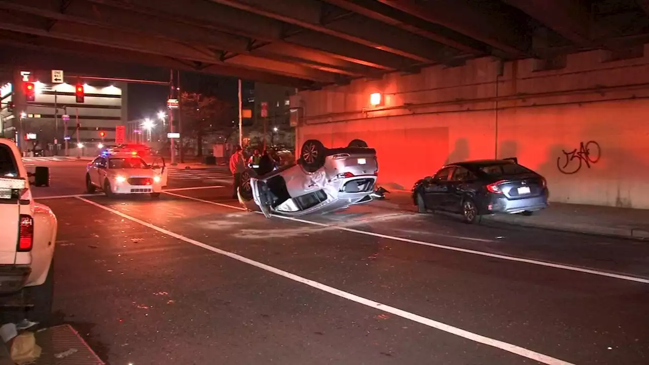 2 people injured in 2-car crash in Philadelphia's Chinatown neighborhood