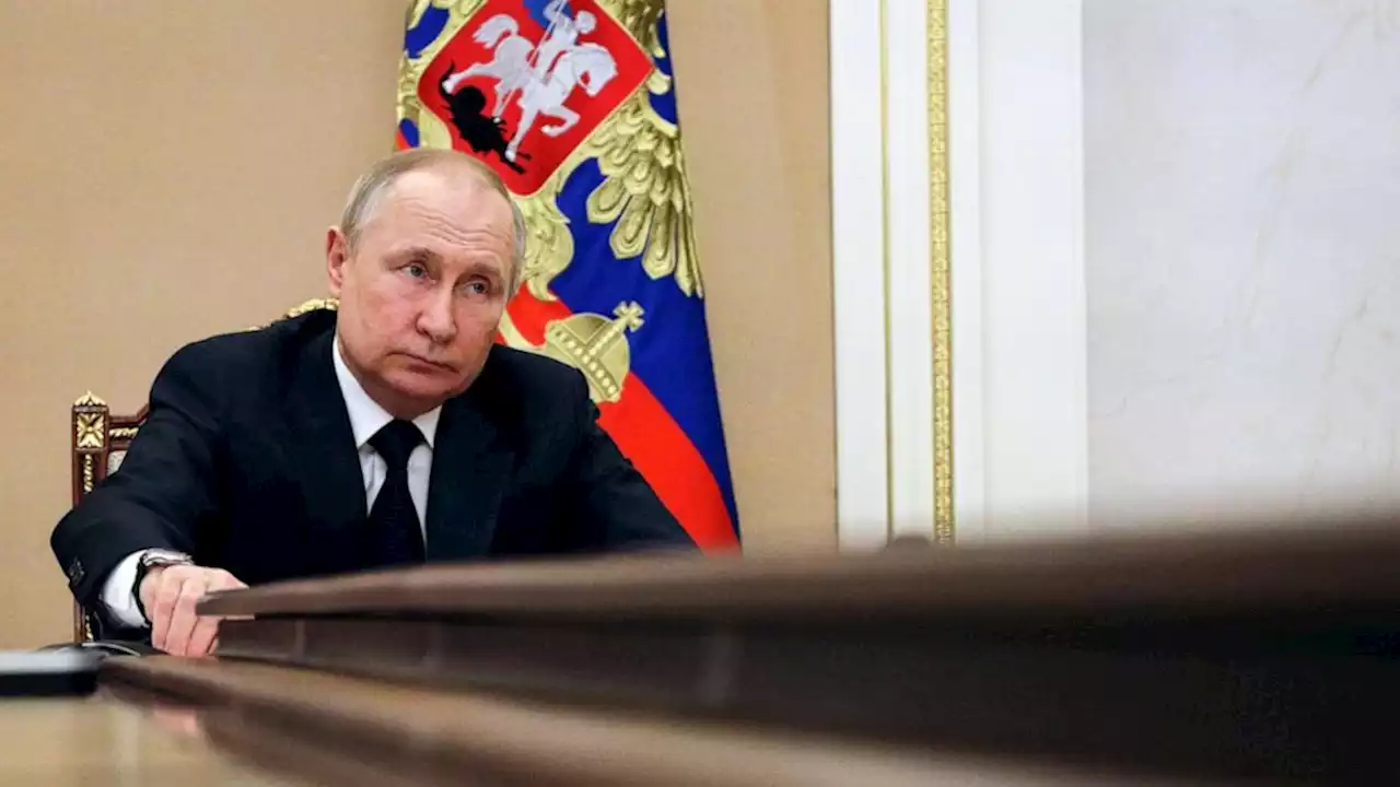 What is the threat of a 'cornered' Putin as the Russia-Ukraine conflict drags on?