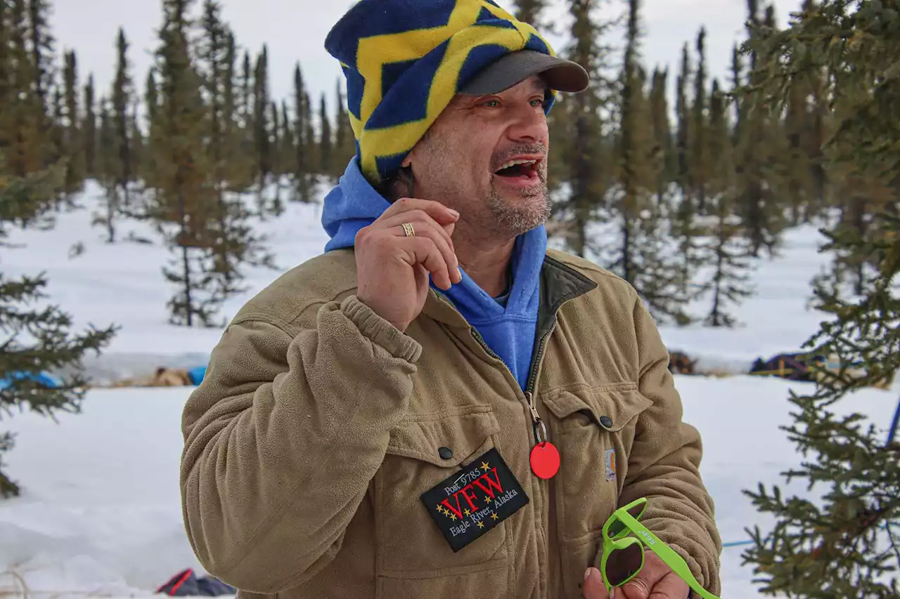 Top Iditarod teams swap laughs and stories during long rest at remote Cripple checkpoint - Alaska Public Media