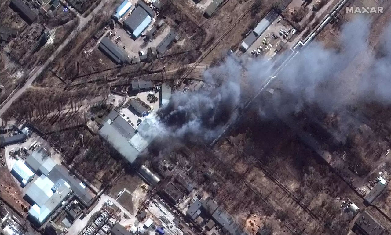 Russian strikes hit western Ukraine far from main offensive