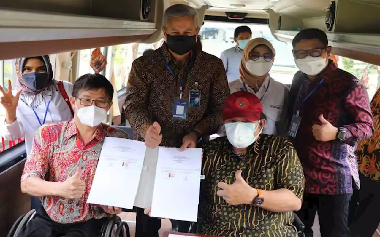 Bank Mandiri Sumbang Bus Ramah Difabel Berkelas Internasional Untuk Pembinaan Atlet | Finansial - Bisnis.com