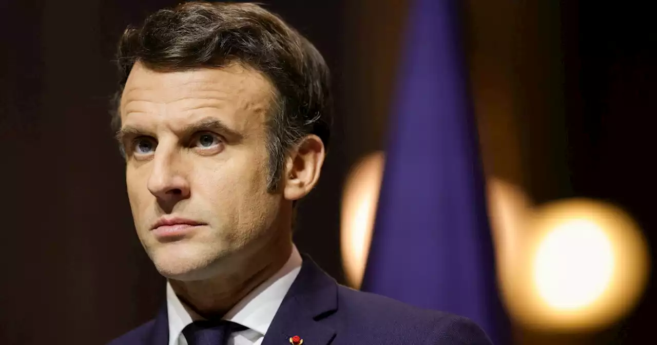 Macron: - Alle muligheter på bordet