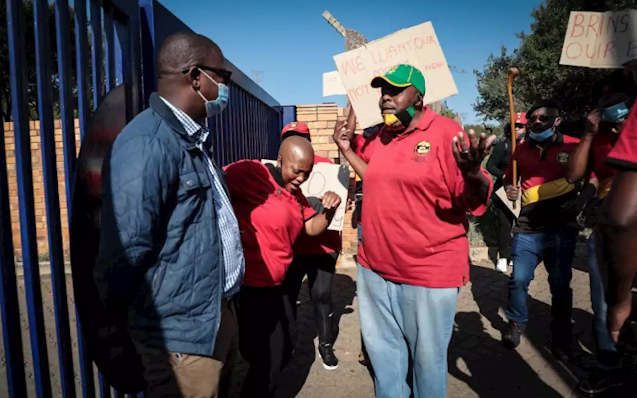 City of Johannesburg lashes out at Samwu's threats to make city 'ungovernable'