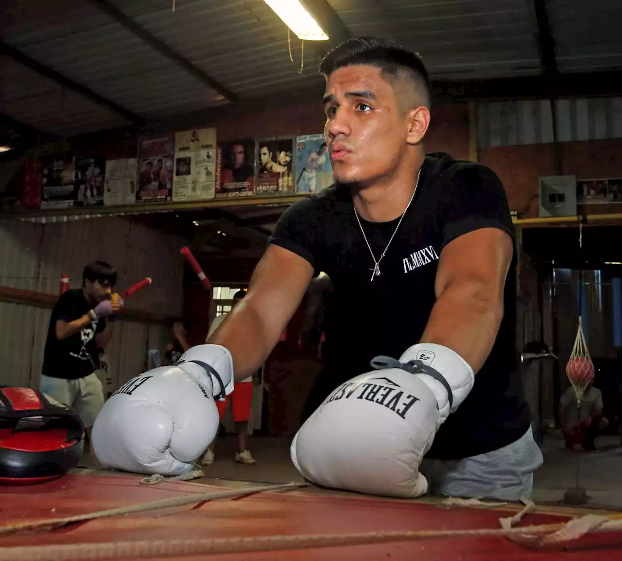 Boxer Rick Medina puts undefeated record on the line