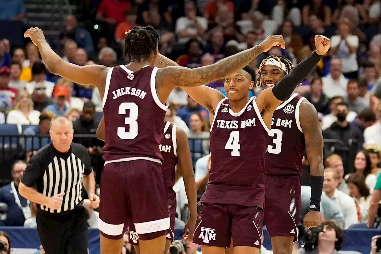 Texas A&M knocks off No. 4 Auburn to advance to SEC Tournament semifinals