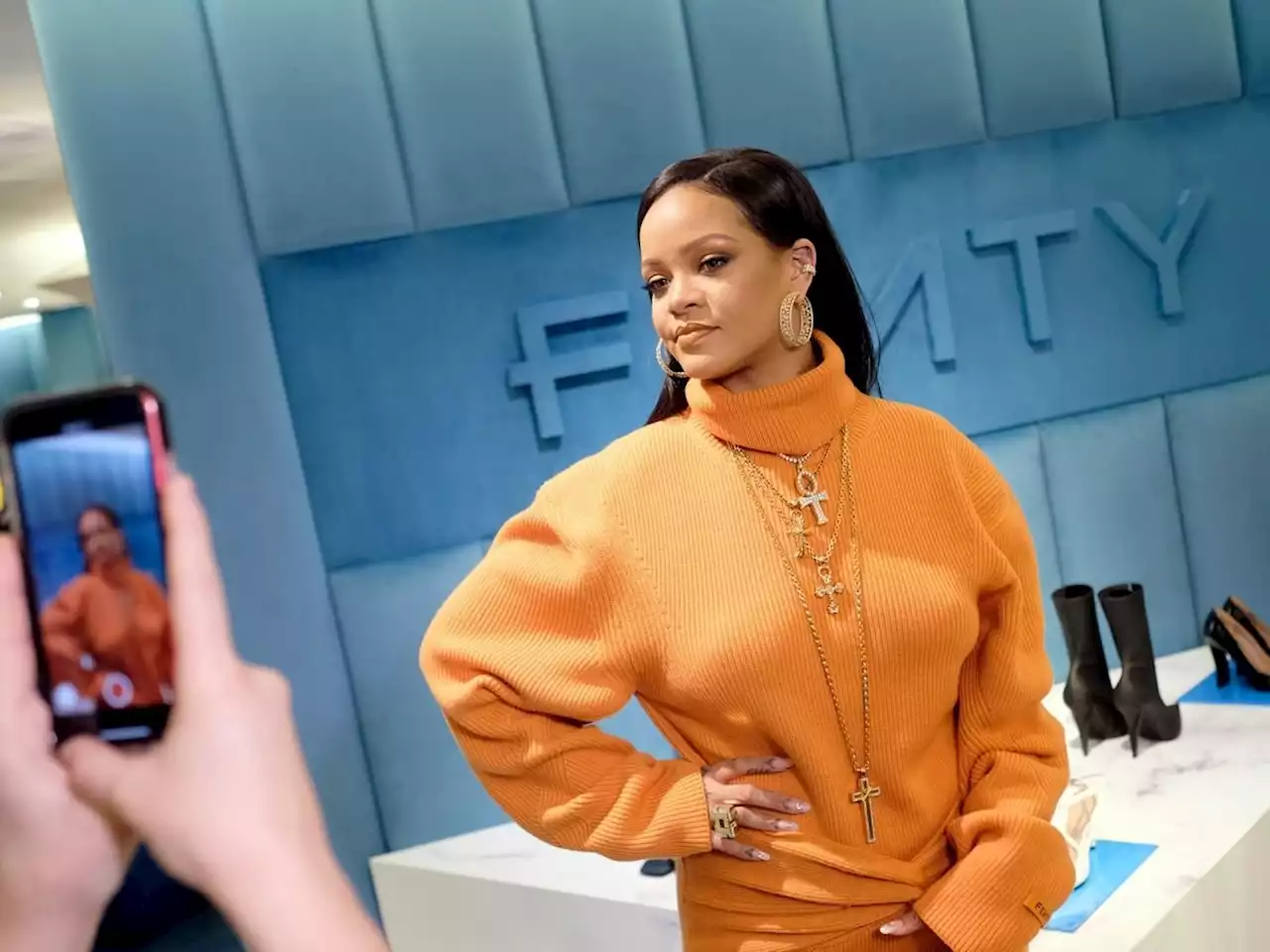 Must Read: Rihanna Considers Savage x Fenty IPO, Blush Is Trendy on TikTok