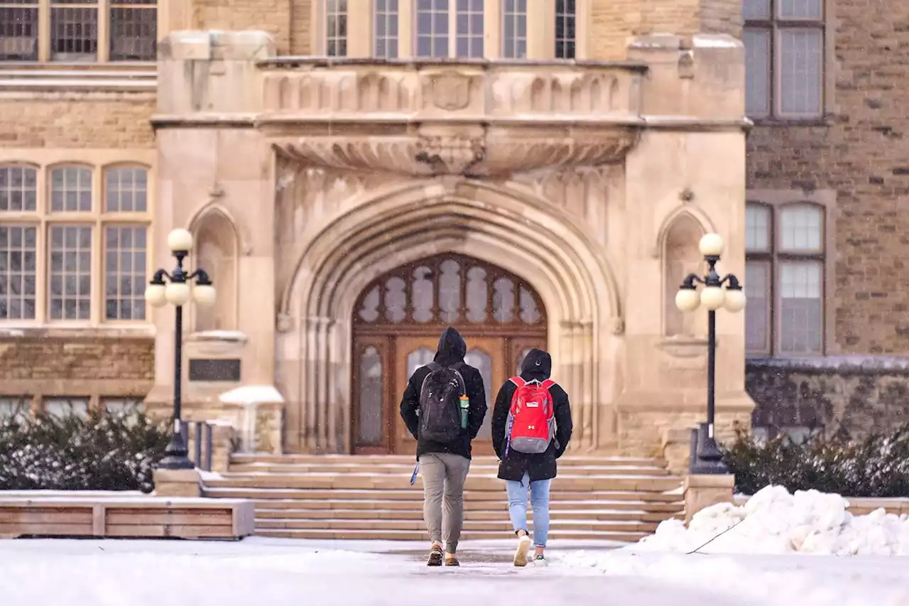 Some Ontario post-secondary schools to keep mask mandates in place