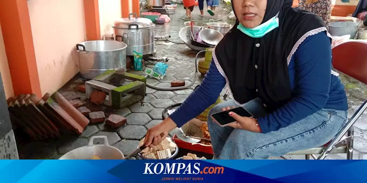 Manfaatkan Dana Jimpitan, Desa di Jombang Dirikan Dapur Umum untuk Korban Banjir