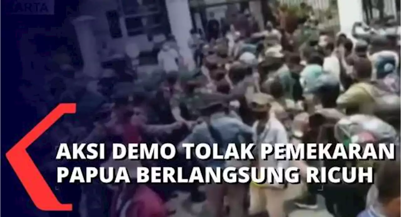 Ricuh! Massa Demo Tolak Pemekaran Papua Mendekati Istana Presiden, 4 Polisi Terluka