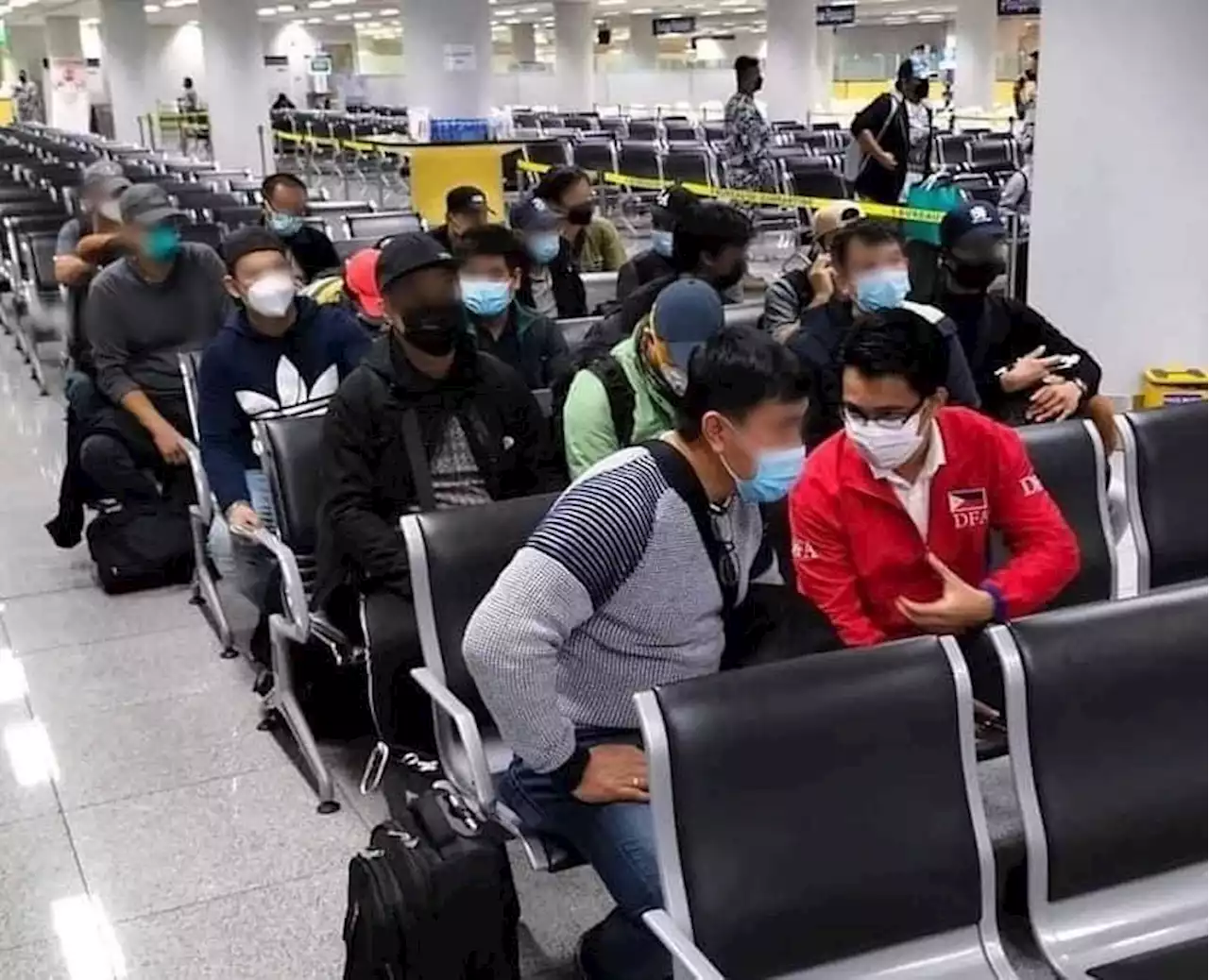 More Filipinos leave Ukraine; over 300 now out of danger --DFA