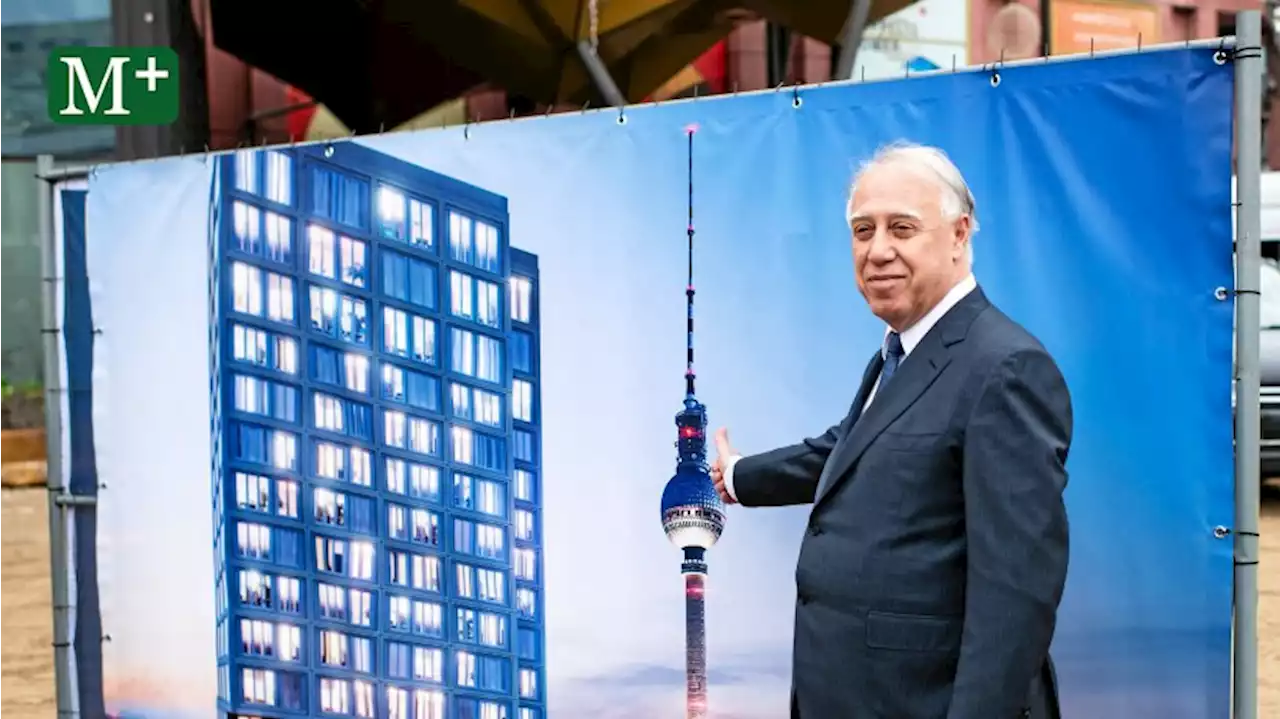 Turmbau der Russen am Alexanderplatz stockt