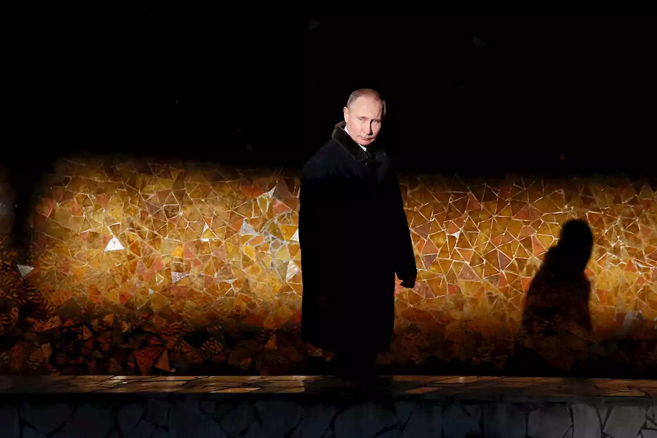 Putin Is a Fossil-Fuel Gangster. Clean Energy Could Cut Him Off at the Knees