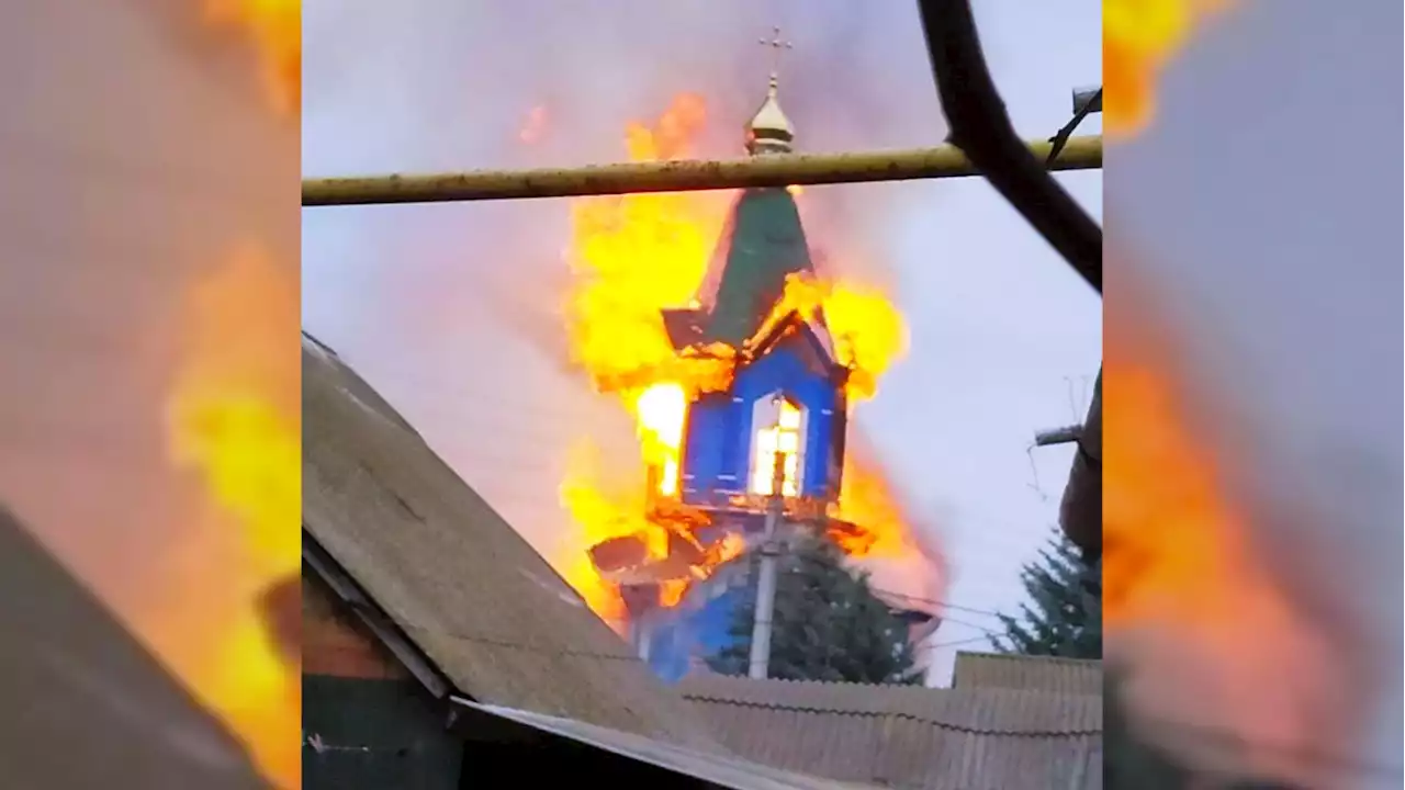 Town Curses Putin’s ‘Bloodthirsty Bastards in Rusty Tanks’ for Torching Legendary Church