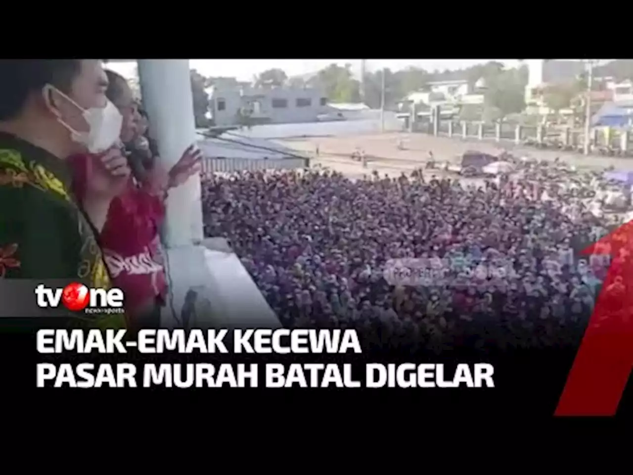 Bak Massa Penonton Konser Musik, Penampakan Kerumunan Warga Berburu Minyak Goreng - tvOne