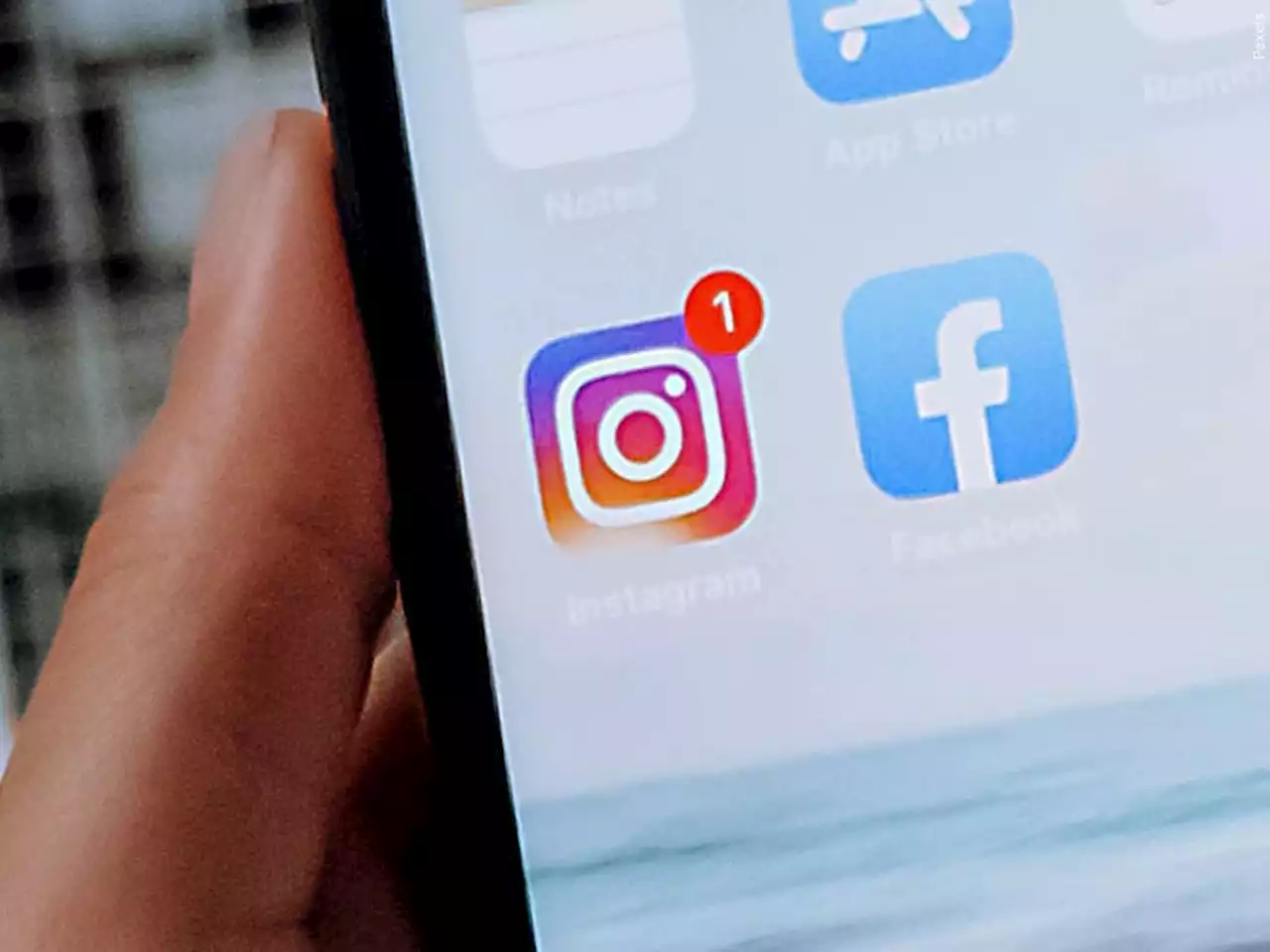 Russia widens social media crackdown by blocking Instagram