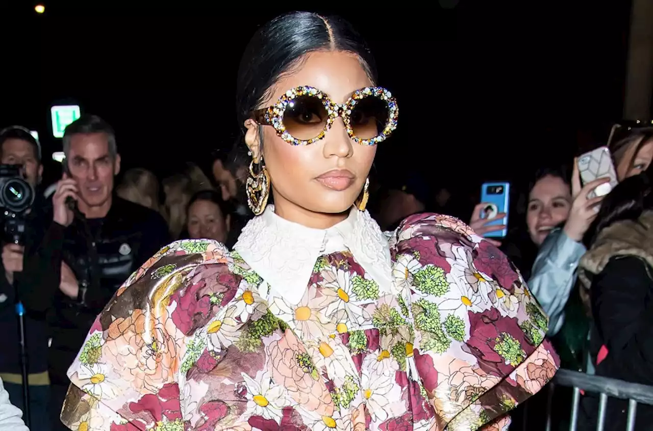 Nicki Minaj Plays Coy About Potential Verzuz Battle With Lil’ Kim: Watch